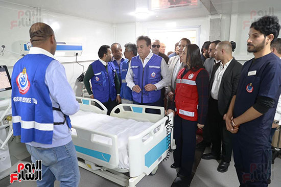 وزير الصحة يتفقد مستشفى الشيخ زويد المركزي بمحافظة شمال سيناء (1)