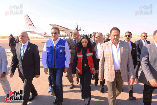 وصول وزيرى الصحة والتضامن للعريش (8)