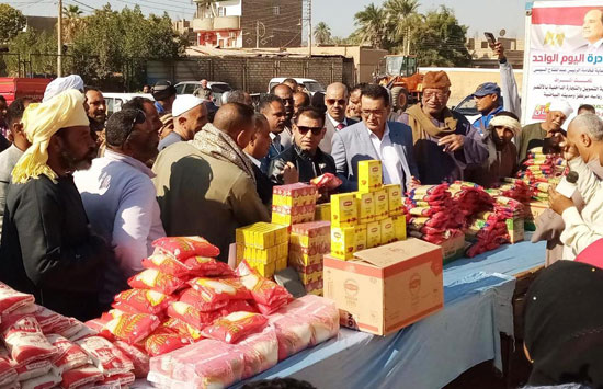 الأقصر-تفتح-سوقين-لخدمة-المواطنين-في-مدينة-البياضية-وآخر-بقرية-الحبيل الأقصر-تفتح-سوقين-لخدمة-المواطنين-في-مدينة-البياضية-وآخر-بقرية-الحبيل
