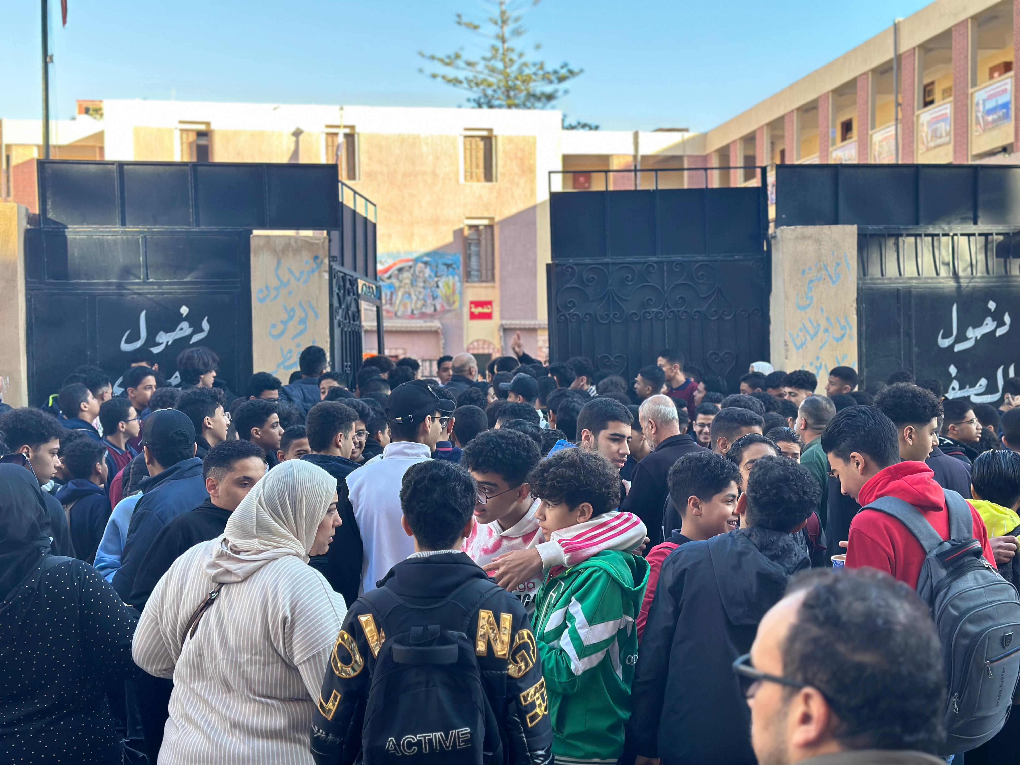 الطلاب أمام اللجان