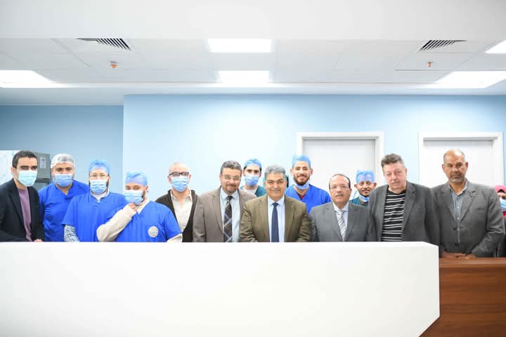 عميد كلية الطب واساتذة أمراض الكلى والمسالك البولية