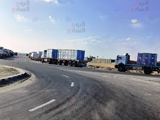 شاحنات-علي-المتداد-الشوارع شاحنات-علي-المتداد-الشوارع