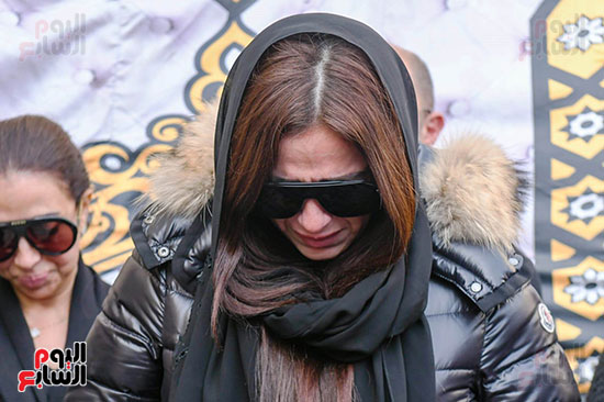 انهيار ياسمين عبد العزيز (4)