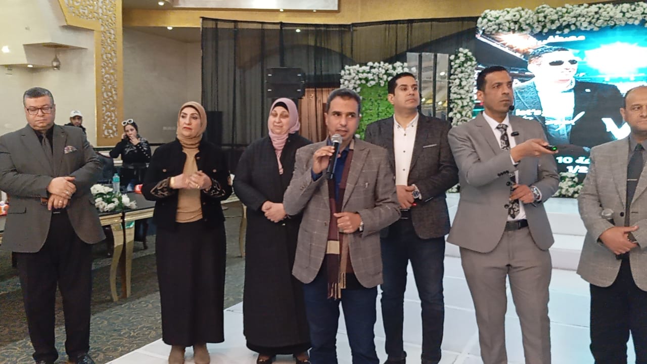 وكيل التعليم يشيد بالطلاب وكيل التعليم يشيد بالطلاب
