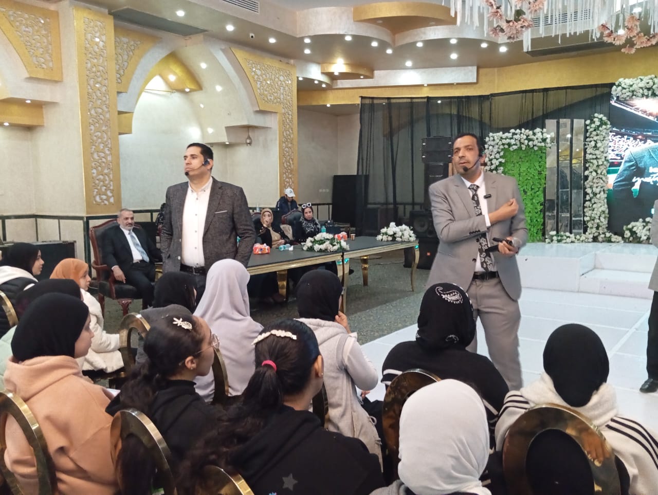 متابعة الطلاب للمراجعة متابعة الطلاب للمراجعة