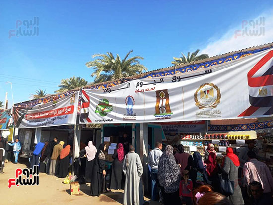 إقبال-كبير-من-المواطنين-على-أسواق-اليوم-الواحد--(29)
