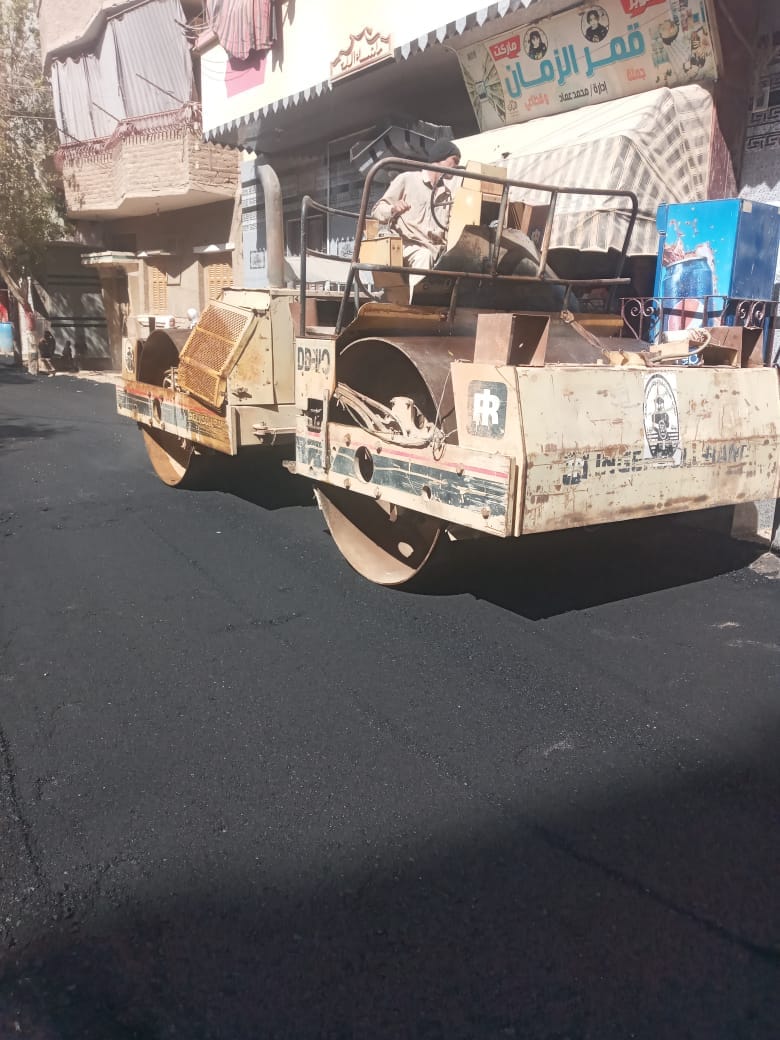 معدات طهطا فى أعمال الرصف معدات طهطا فى أعمال الرصف