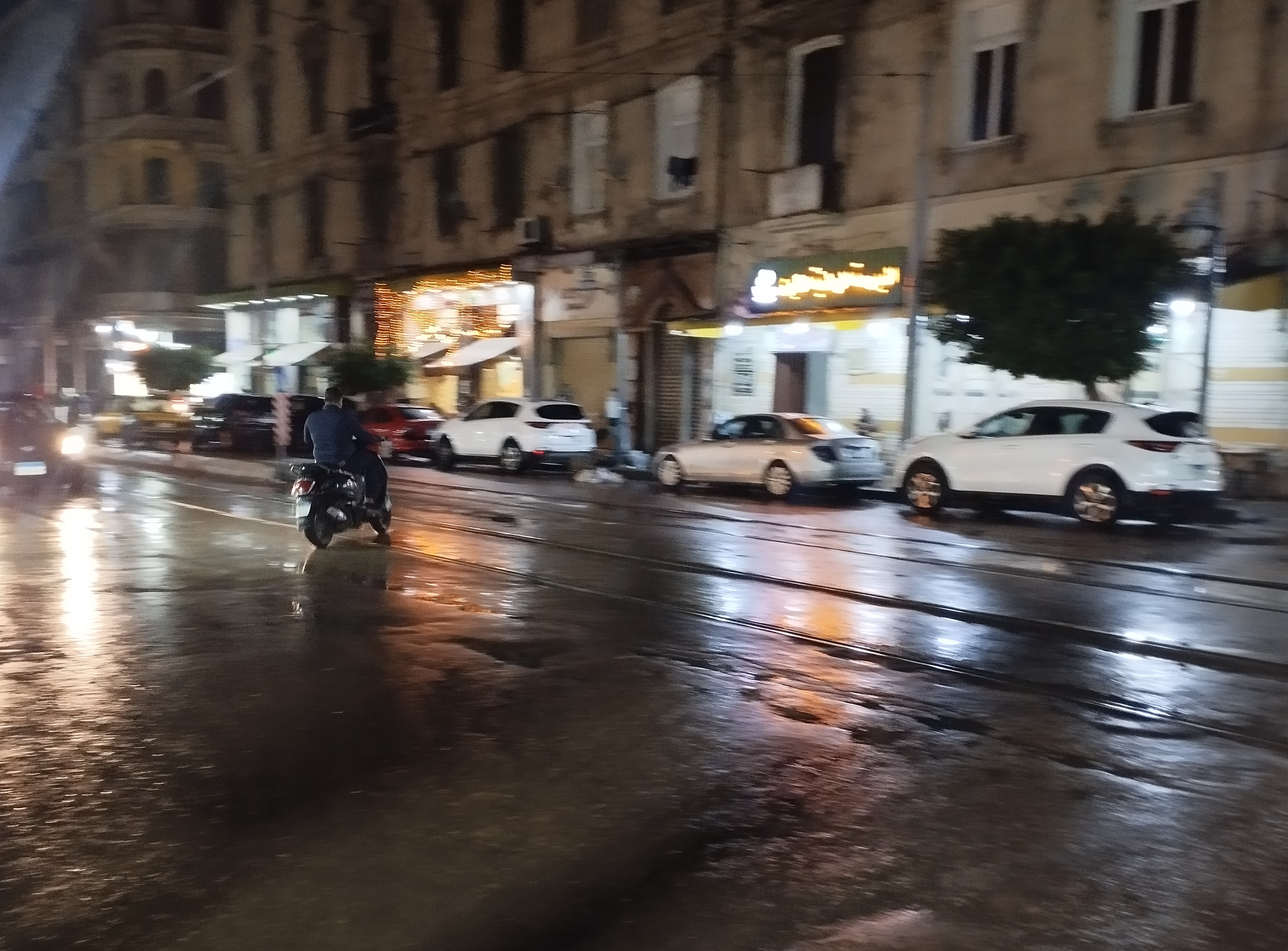 أمطار غزيرة الان في الإسكندرية أمطار غزيرة الان في الإسكندرية