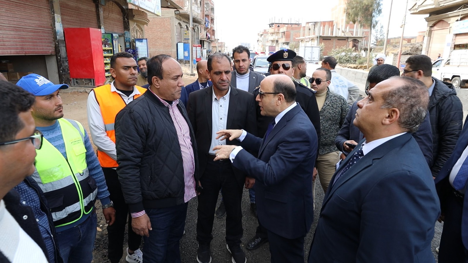 محافظ كفر الشيخ يستمع للمواطنين