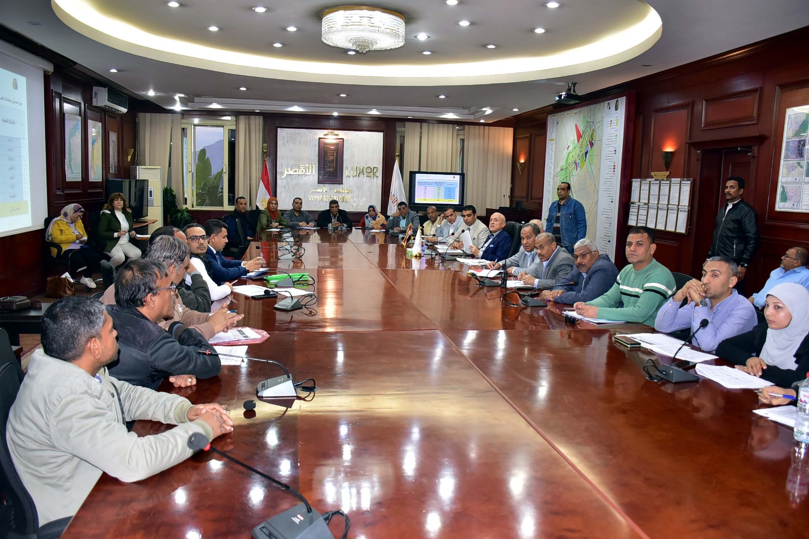 مناقشة عمل اللجان الفنية في ملفات التصالح بمخالفات البناء