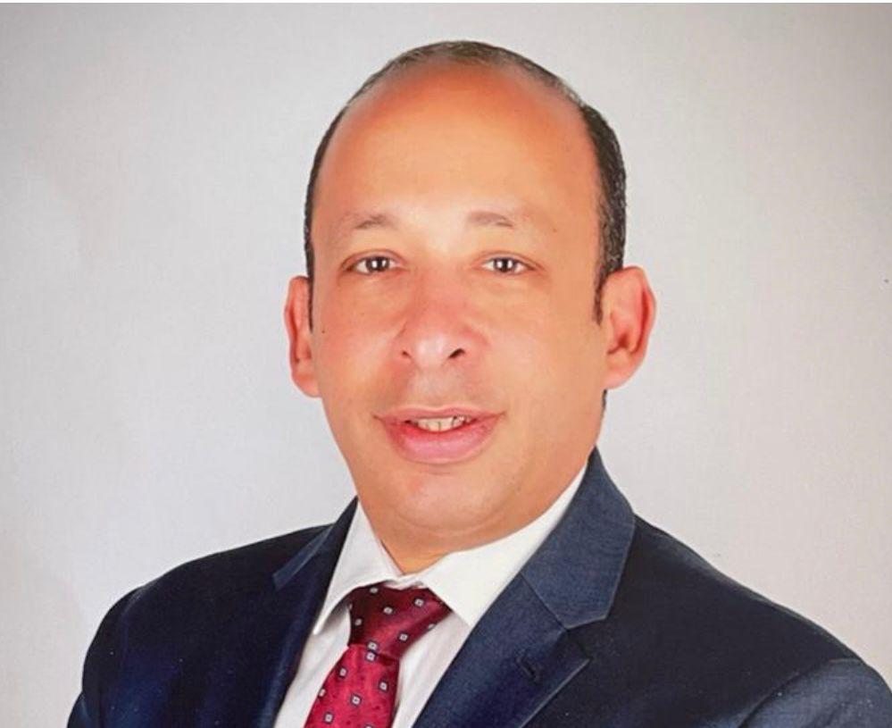 الدكتور حسام صلاح عميد كلية طب قصر العيني