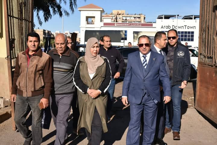 محافظ بورسعيد خلال جولته محافظ بورسعيد خلال جولته