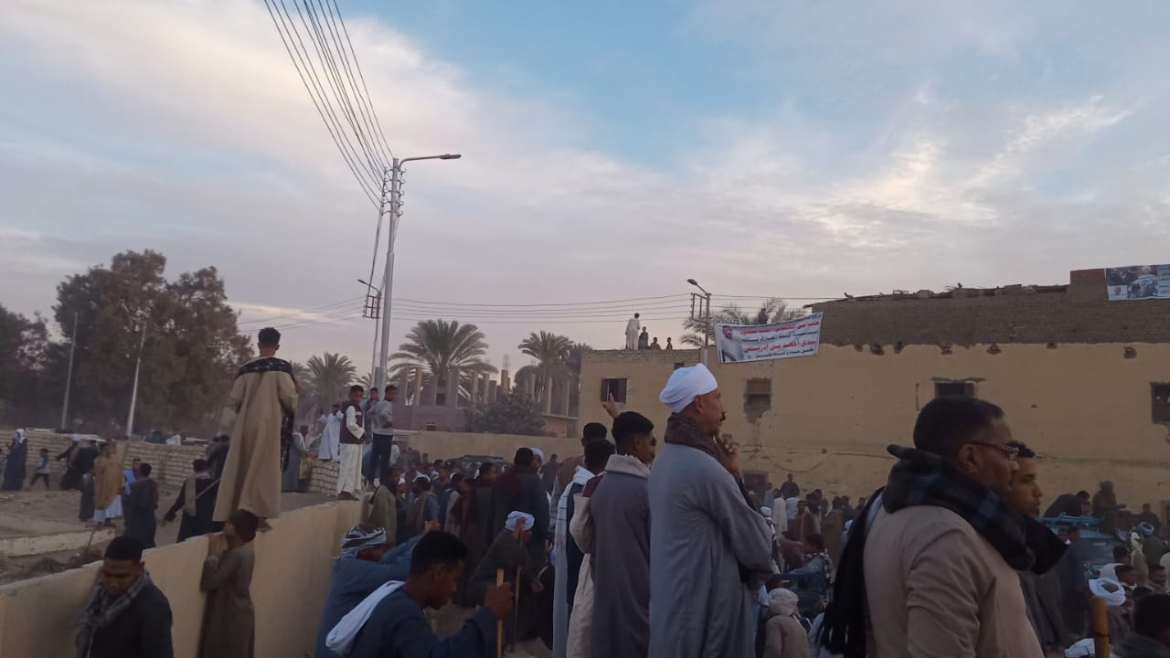 أهالى قري الزينية والدير يحتفلون بمولد السيد أحمد إبن إدريس أهالى قري الزينية والدير يحتفلون بمولد السيد أحمد إبن إدريس