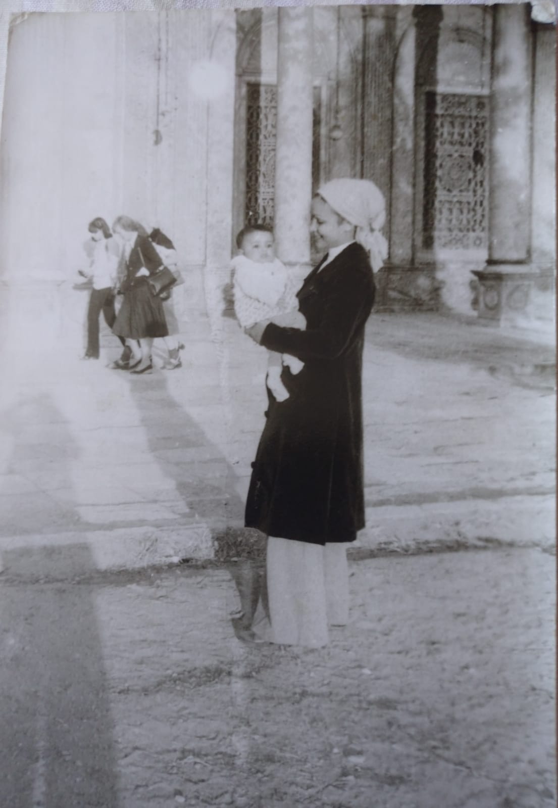 هبه مع والدتها