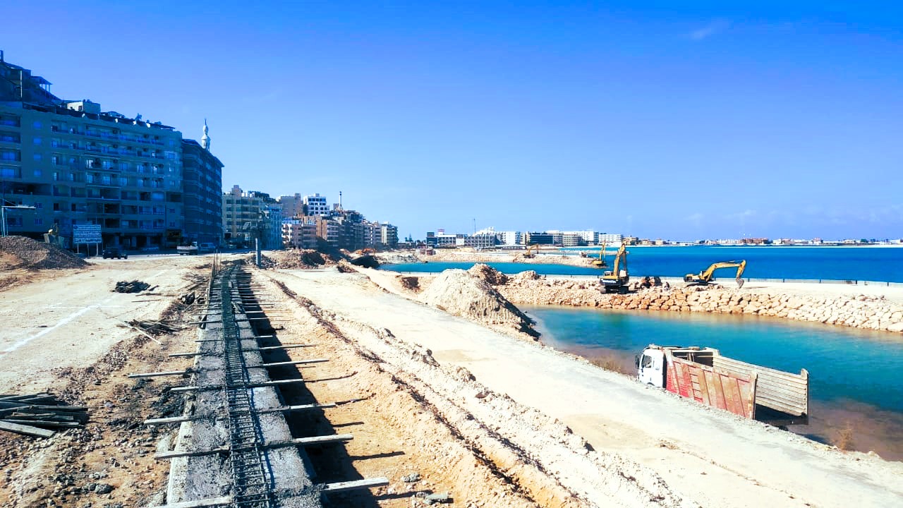 انشاء كورنيش مطروح يتضمن اكثر من ممشى انشاء كورنيش مطروح يتضمن اكثر من ممشى