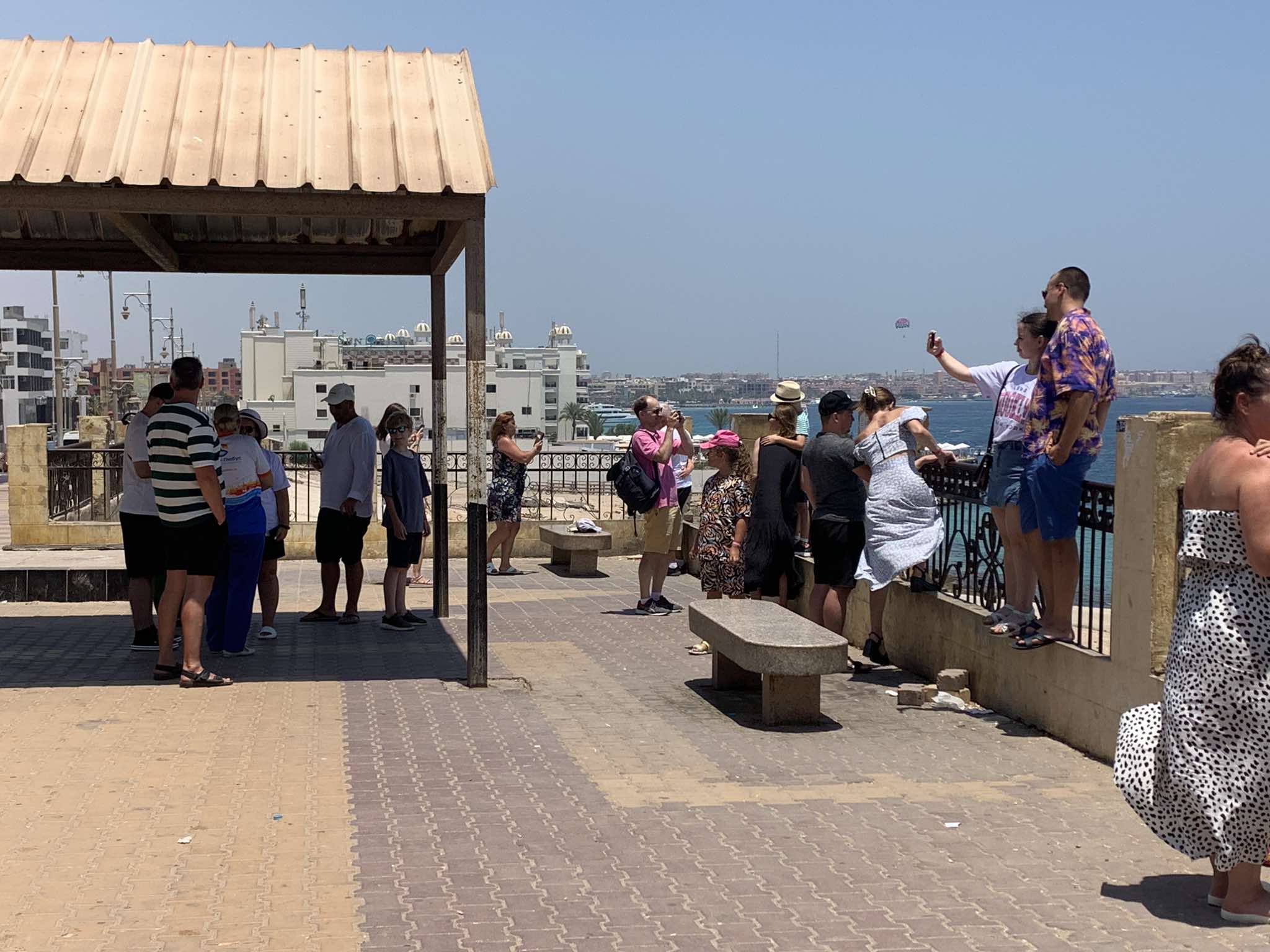 السياح بكورنيش فلفلة
