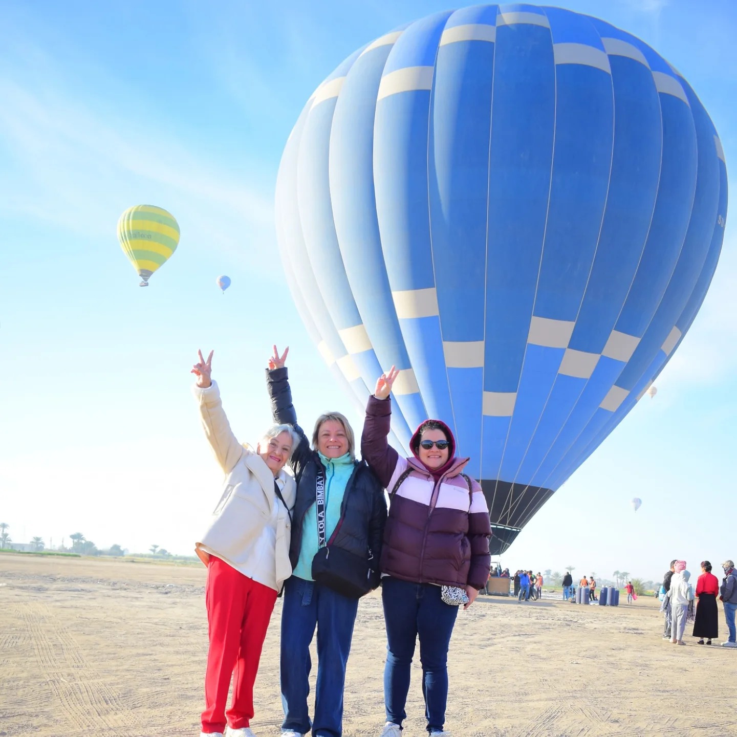 علامة الفرحة والبهجة فى قلب مطار البالون بالأقصر