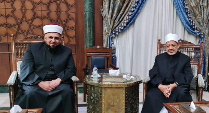 السعافين مع شيخ الازهر في وقت سابق السعافين مع شيخ الازهر في وقت سابق
