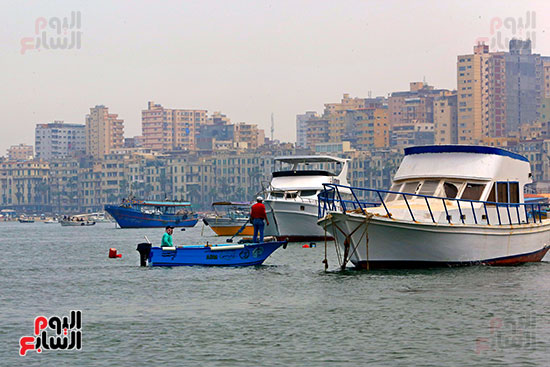 المراكب فى البحر