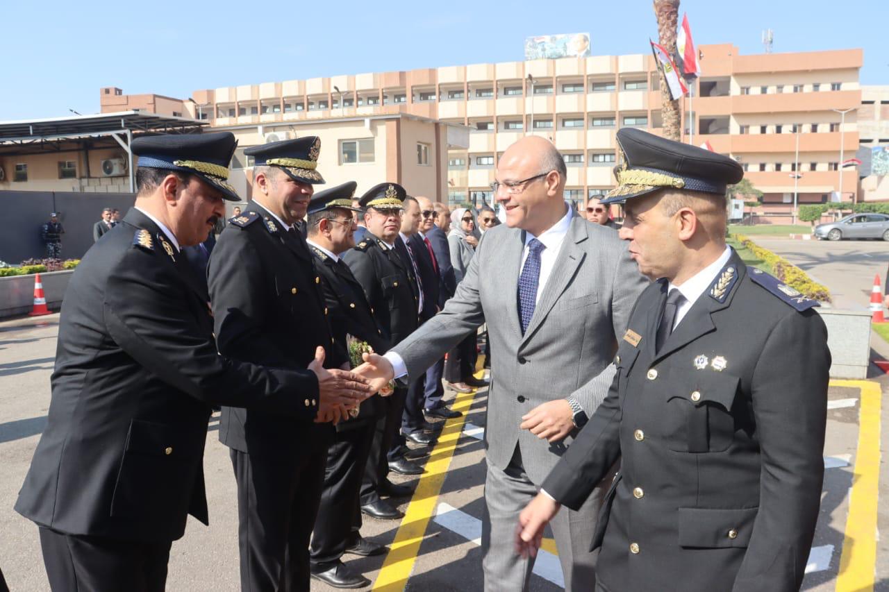 تقديم التهنئة لقيادات الشرطة