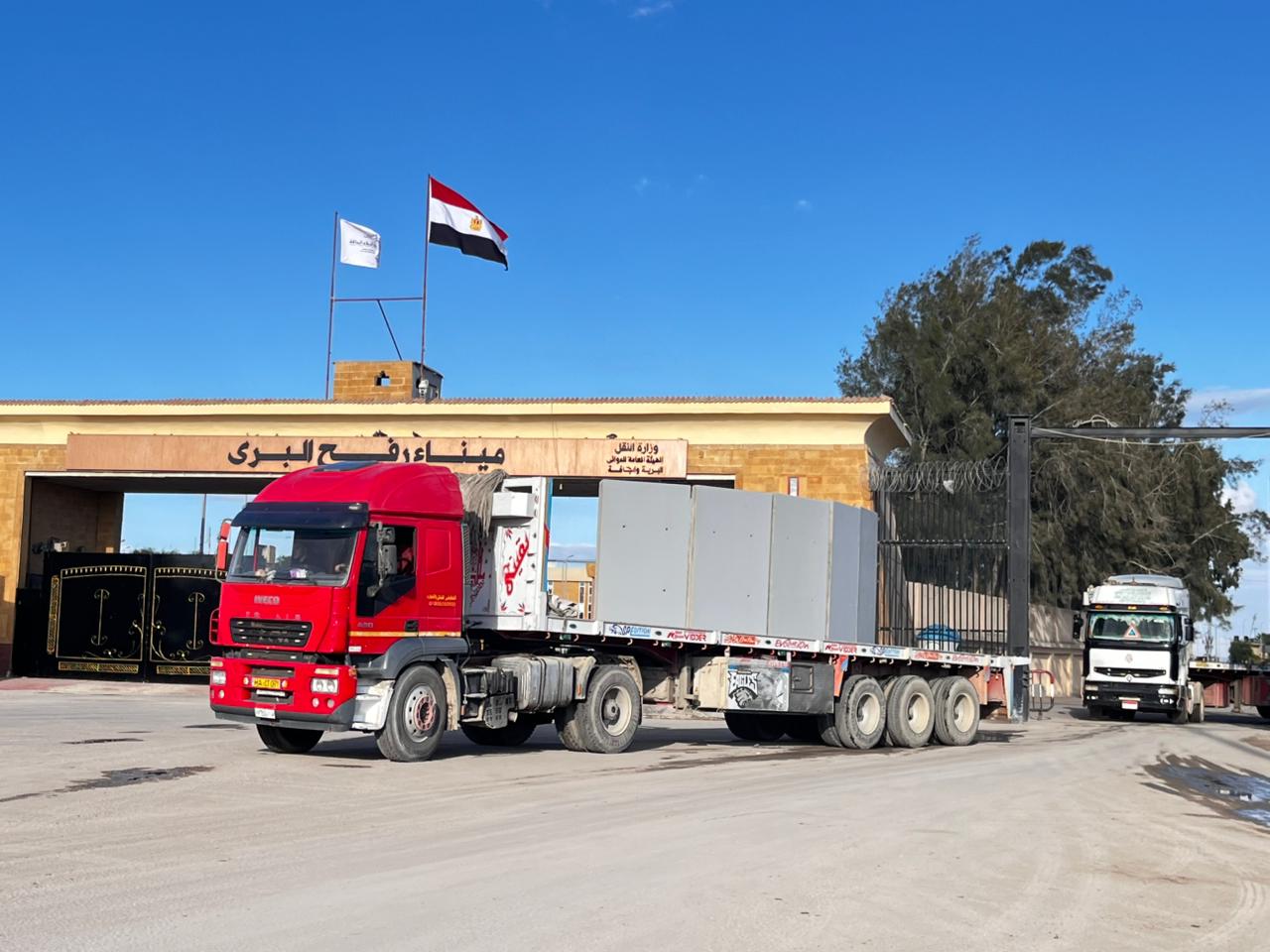 الشاحنات العائدة