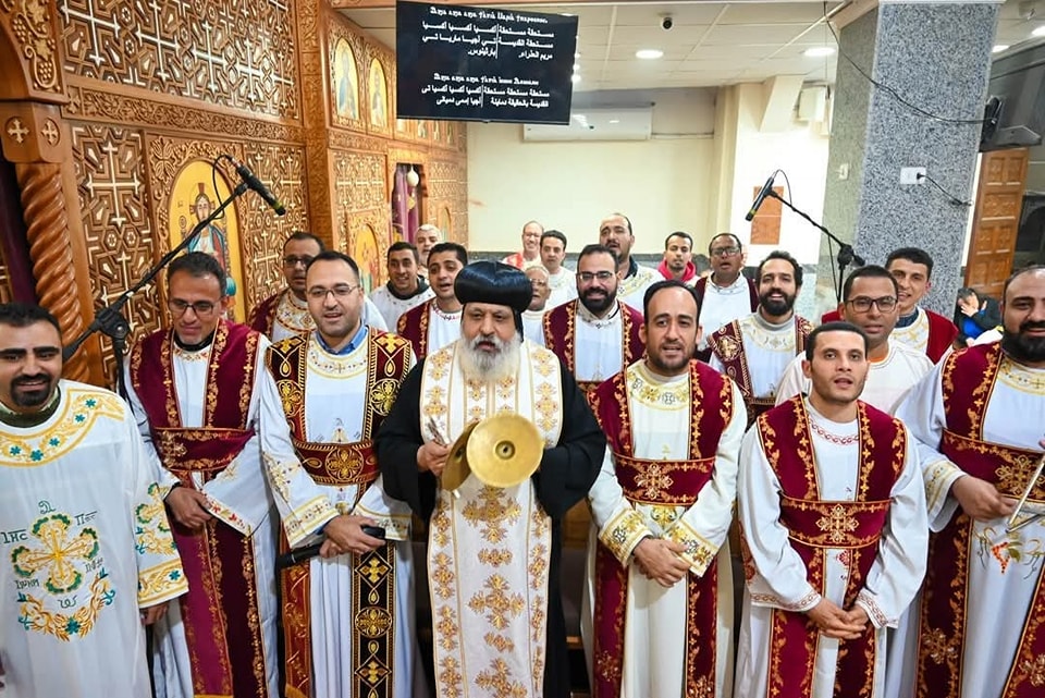 الأنبا ميخائيل مع الشمامسة الأنبا ميخائيل مع الشمامسة