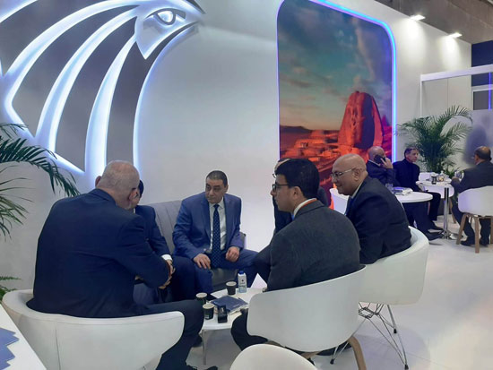 إقبال-كبير-علي-جناح-مصر-للطيران-بمعرض-مدريد-للسفر