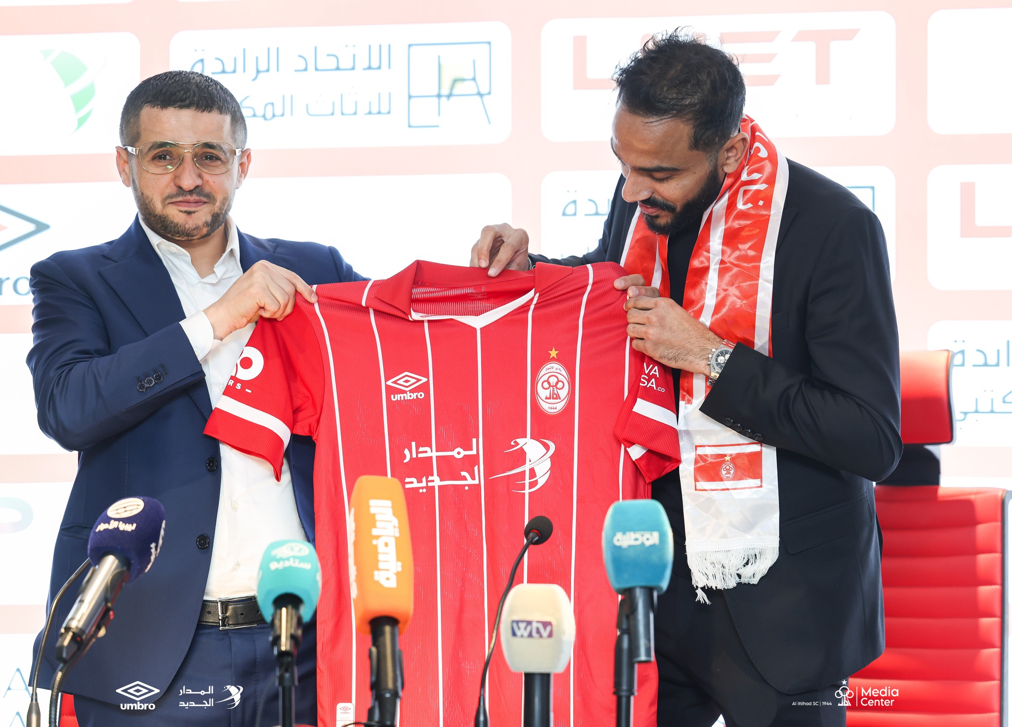 محمود كهربا يحمل قميص الاتحاد الليبي