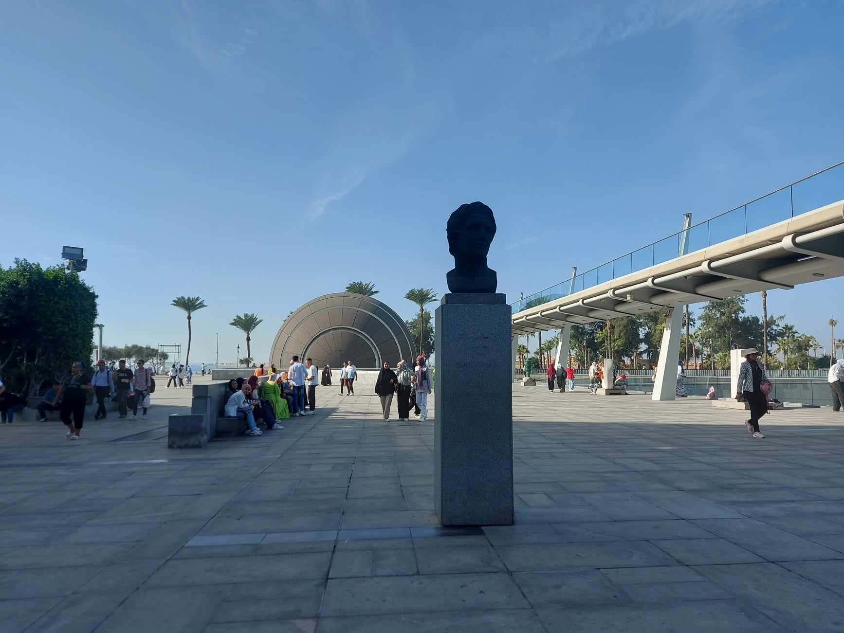 الاقبال على مركز القبة السماوية 