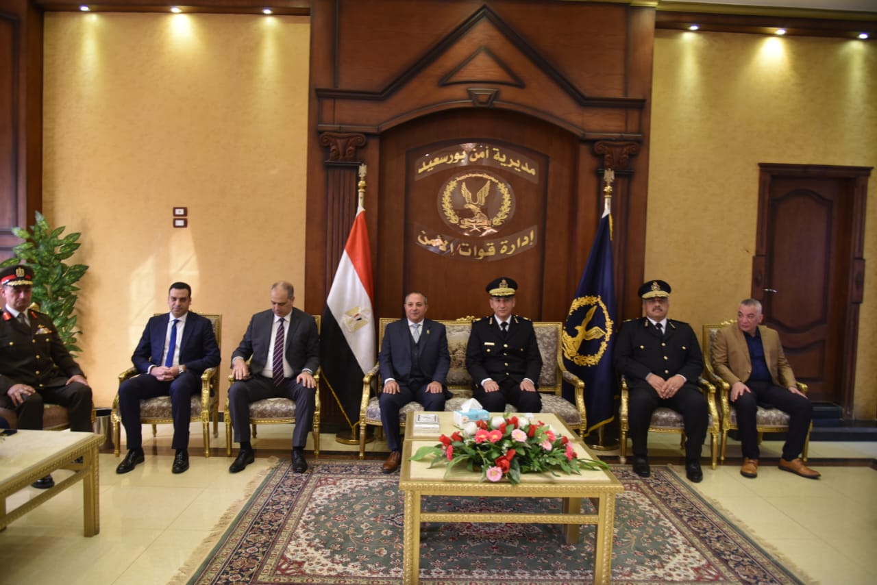 القيادات الأمنية والتنفيذية