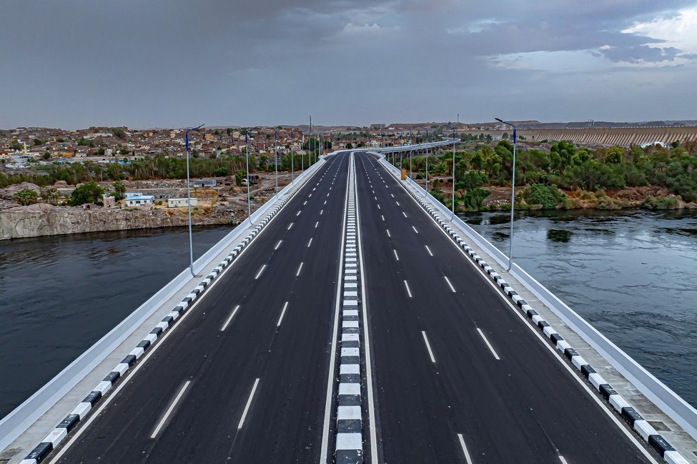 محور وكوبرى بديل خزان أسوان الحر