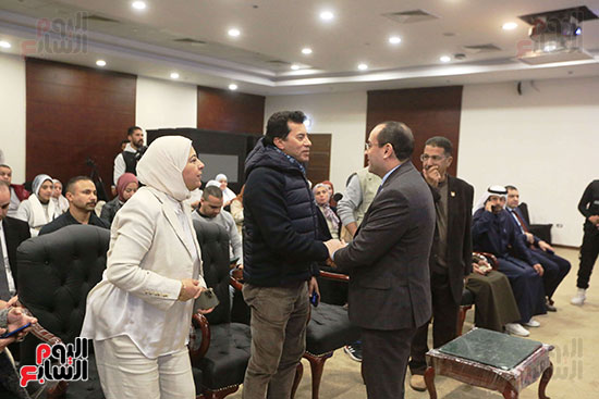 مؤتمر لوزير الشباب فى معرض الكتاب (3)