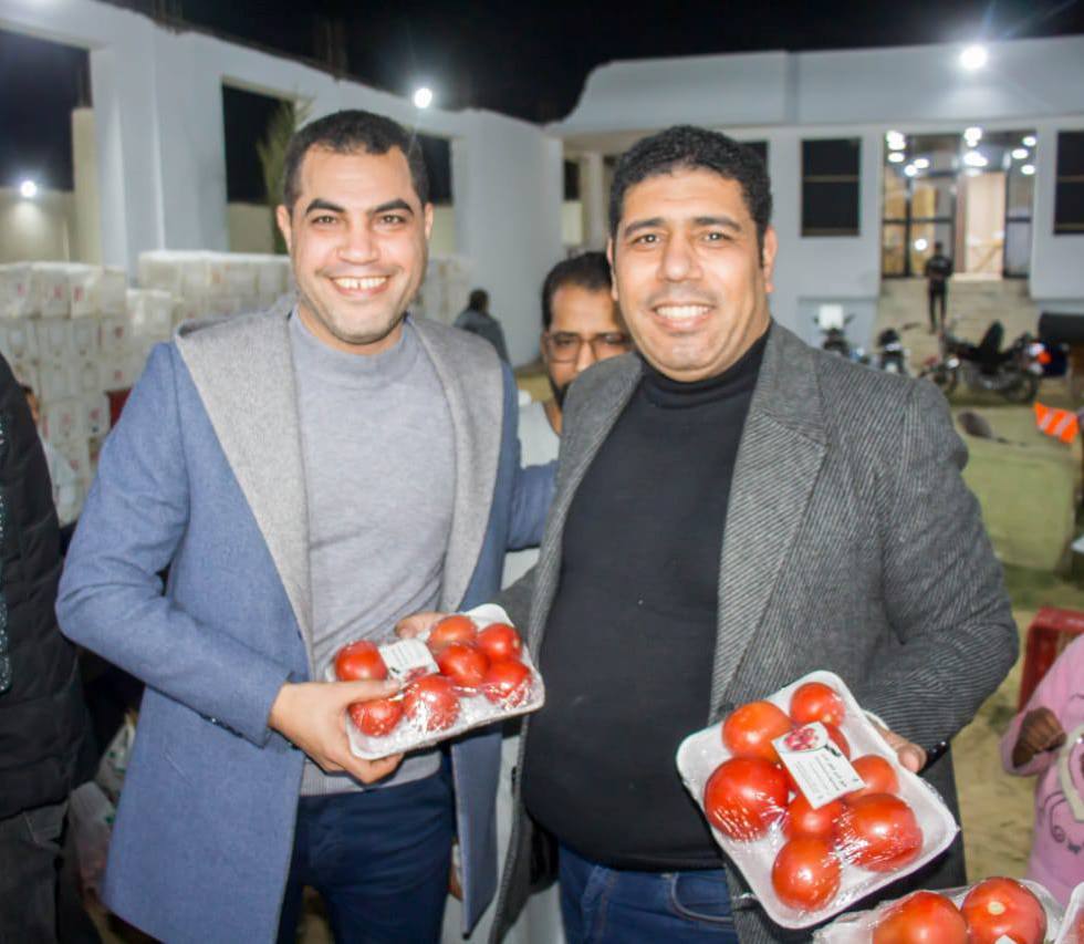 جانب من الفرحة بمهرجان الطماطم