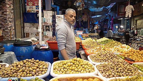 أسواق-الإسكندرية-تتزين-بالفوانيس-والزينة-(7)