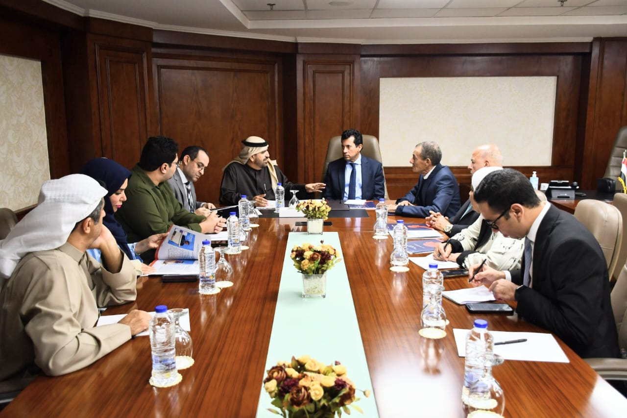 اجتماع وزير الشباب والرياضة و  جمال بن حويرب