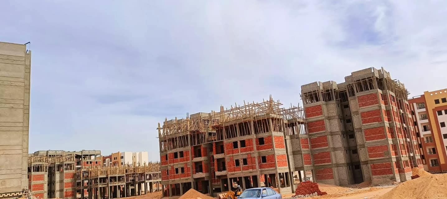 جانب من سير العمل بالمشروعات