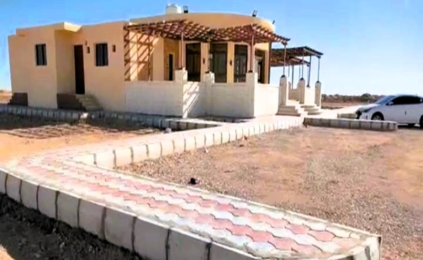 انشاء استراحة طريق سيوة بمنطقة بير النص