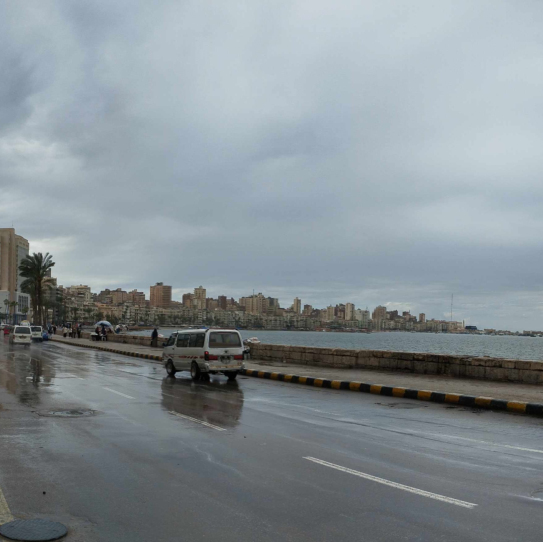 أمطار الان تضرب الإسكندرية
