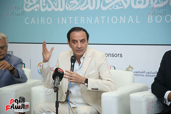 الإعلامى طارق علام