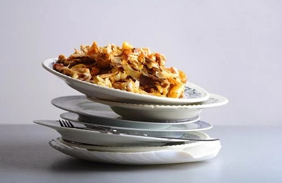 بقايا طعام بقايا طعام