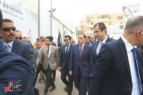 رئيس الوزراء ووزير الشباب رئيس الوزراء ووزير الشباب