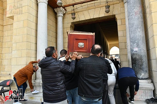 جثمان والدة كريم مغاورى