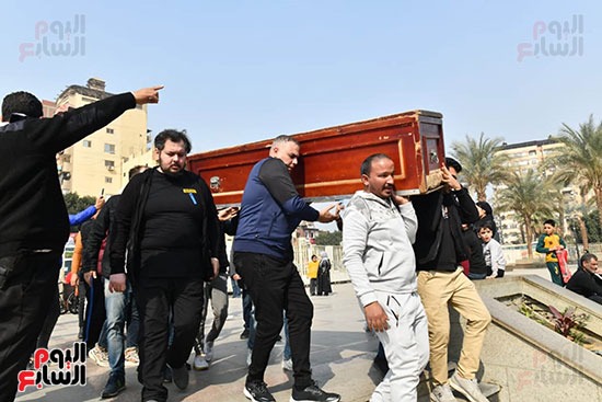 جثمان والدة الفنان كريم مغاورى