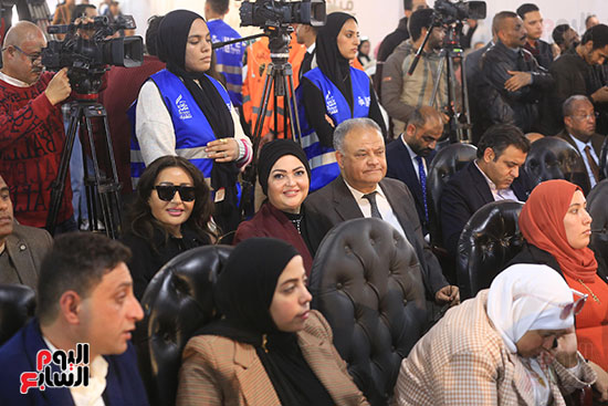 الفنانة لطيفة والحضور الفنانة لطيفة والحضور