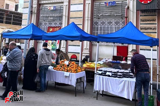 الفواكه-فى-سوق-اليوم-الواحد الفواكه-فى-سوق-اليوم-الواحد