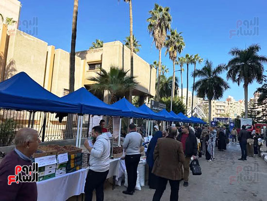 الاقبال-على-سوق-اليوم-الواحد الاقبال-على-سوق-اليوم-الواحد