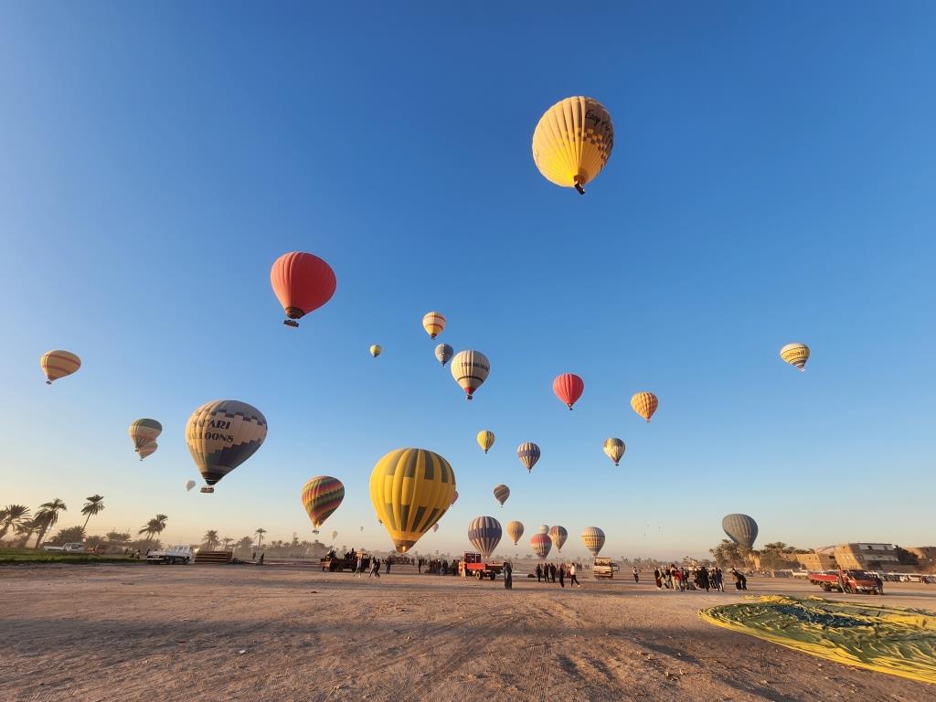 عيد الطيران المدنى فى قلب البالون الطائر