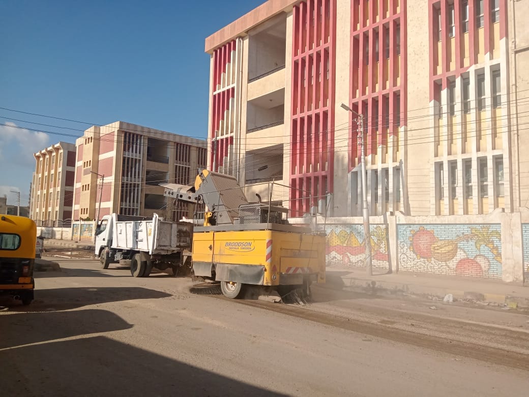 رفع الأتربة من الشوارع