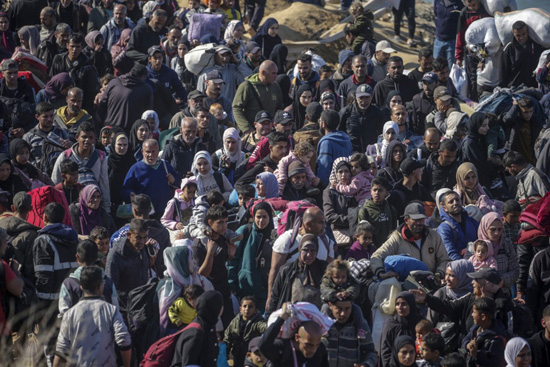 مشاهد تلخص التمسك بالأرض.. عودة النازحين الفلسطينيين تصعب على إسرائيل العودة للحرب (9)