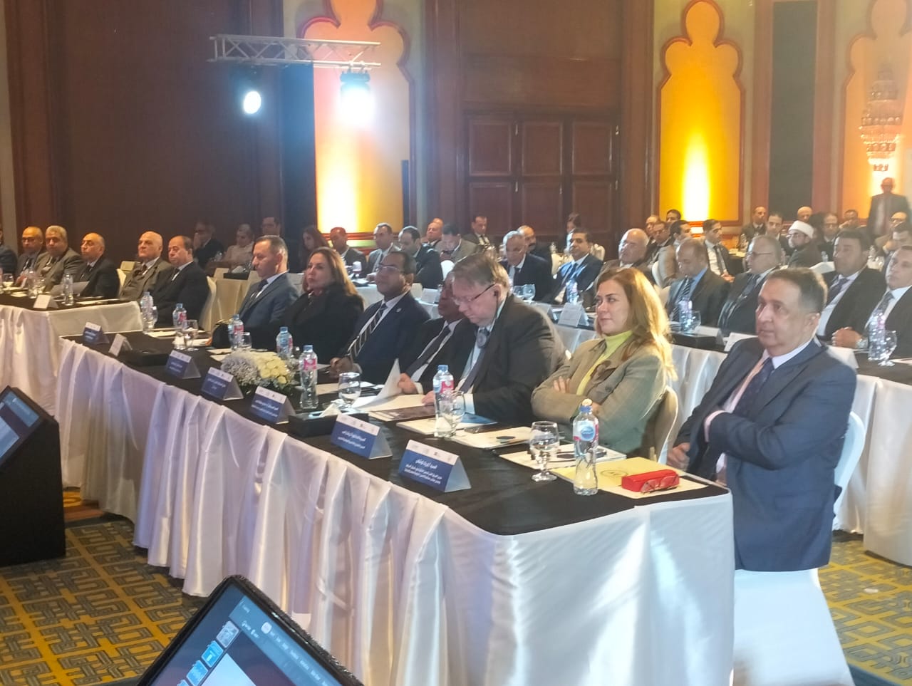 السادة المستشارين داخل الحفل